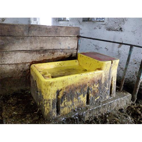Napájecí žlab Ritchie THERMO Watermaster - Watermaster 54 - 68 l Fotografie z provozu při - 15C°, použito výhřívácí těleso.