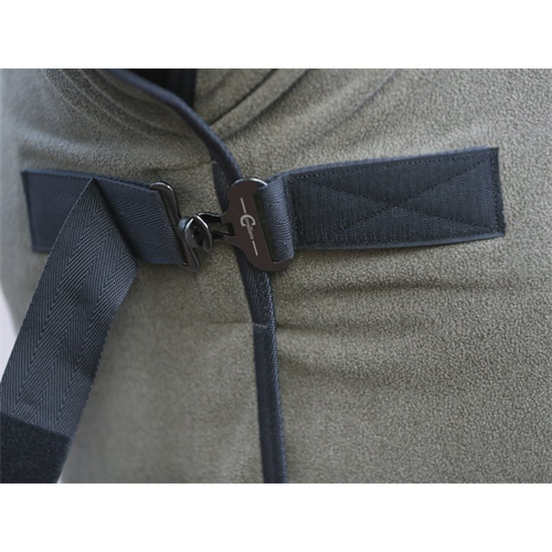 Odpocovací deka Covalliero s krkem, capuccino - vel. 125 cm Deka fleece Covalliero 2021 s krkem, krém., 125cm