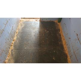 Deska podlahová z recyklovaného PVC - 118 x 78,5 cm Deska podlahová z recyklovaného PVC, 118x78,5 cm, tl. 23 mm