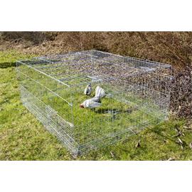 Výběh pro králíky, hlodavce a drůbež 144×112×60 cm s protipodhrabávacími destičkami, hustým pletením, rovná střecha, 3 dveře Klec venkovní, 3 dveře, pozinkovaná 144x112x60 cm vhodné i pro drůbež.