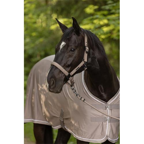 Síťovaná deka proti hmyzu na koně Covalliero S/S 2025, krémová - vel. 135/185 Síťová deka Covalliero SS 2025, beige, 135 cm