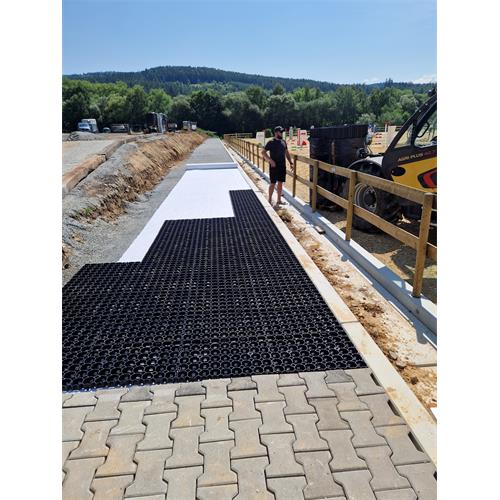 Zatravňovací dlaždice 57x38x4 cm, PADDOCK GRID, černá Zatravňovací dlaždice 57x38x4 cm, PADDOCK GRID, černá
