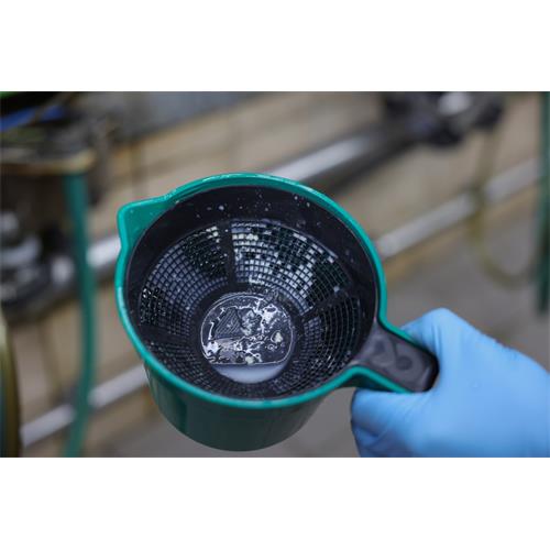 Hrnek oddojovací Kerbl, 1500 ml Hrnek oddojovací Kerbl, 1500 ml