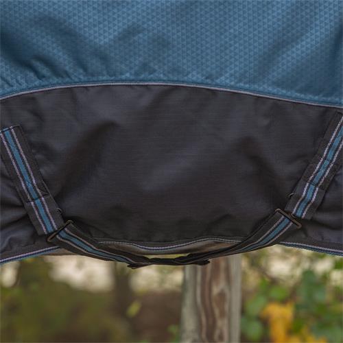Deka s vyšším krkem, QHP AW 25/26, 150g, modrá - mystic blue - vel. 155/205 cm Deka s vyšším krkem 150 g, QHP AW 25/26, modrá, vel. 155/205 cm