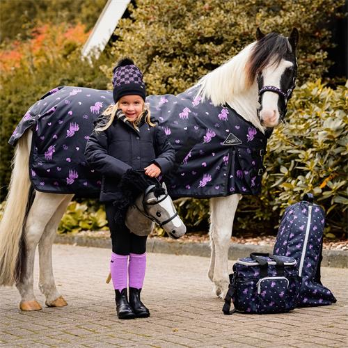 Nepromokavá deka Lize QHP AW 25/26, 100g, fialová - vel. 145/195 cm Deka nepromokavá Lize 100 g, QHP AW 25/26, fialová, vel. 145/195 cm