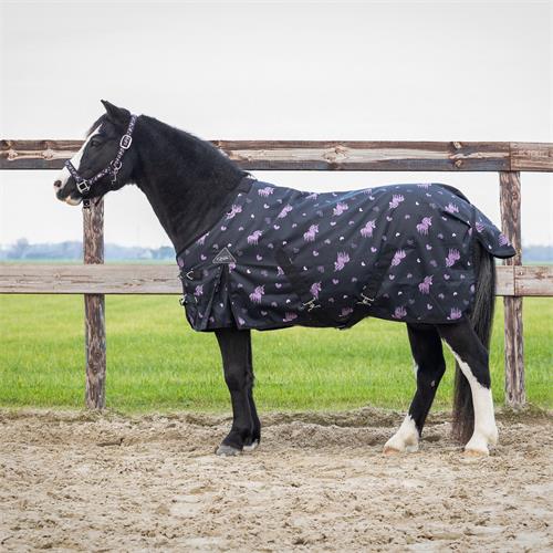 Nepromokavá deka Lize QHP AW 25/26, 100g, fialová - vel. 145/195 cm Deka nepromokavá Lize 100 g, QHP AW 25/26, fialová, vel. 145/195 cm