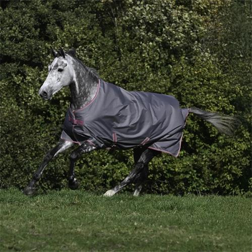 Nepromokavá deka Bucas Freedom AW 2025/25, 150 g, šedá - vel. 155/205 cm Deka nepromok. Bucas Freedom AW 25/26, 150g, šedá, vel. 155