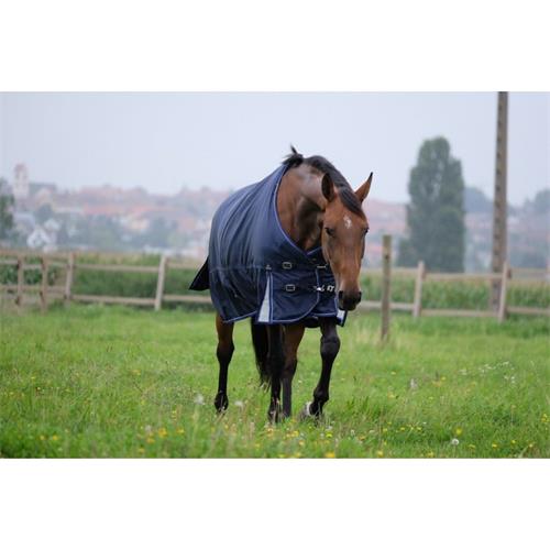 Nepromokavá deka Ekkia Tyrex 220g, modrá, 1680 D - vel. 155 cm Nepromokavá deka s krkem Equithéme Tyrex AW 25/26, modrá,  220 g, vel. 155 cm