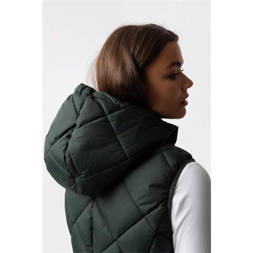 Dámská dlouhá vesta B-Vertigo Gem AW 25/26, zelená - vel. 38 Vesta dlouhá B-Vertigo AW 25/26 Gem, zelená, vel. 38