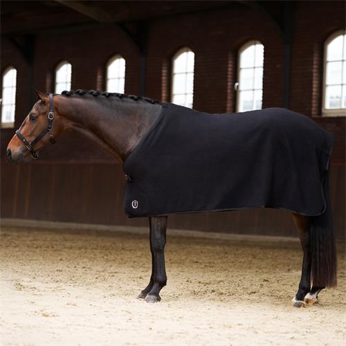 Odpocovací deka IRH Basic AW 25/26, černá - vel. 155/205 cm Deka odpoc. IRH Basic AW 25/26, černá, vel. 155/205 cm