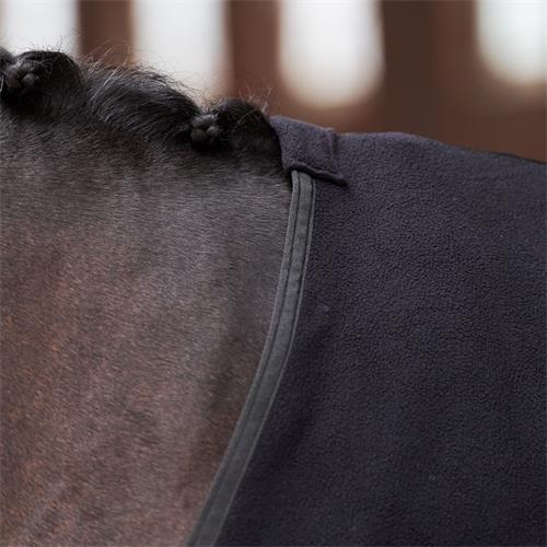 Odpocovací deka IRH Basic AW 25/26, černá - vel. 155/205 cm Deka odpoc. IRH Basic AW 25/26, černá, vel. 155/205 cm
