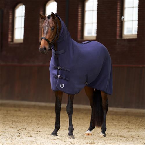 Odpocovací deka s krkem IRH Fundamental AW 25/26, modrá - vel. 145/195 cm Deka odpocovací s krkem IRH Fundamental AW 25/26, modrá, vel. 145/195 cm