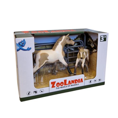 Kůň s hříbětem a doplňky Zoolandia - Bílý+fleky Kůň s hříbětem a doplňky Zoolandia, bílý+fleky