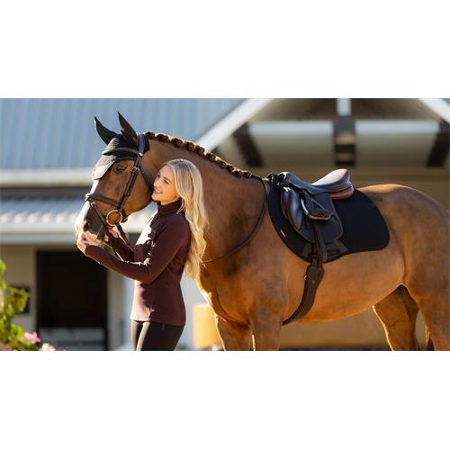 Podsedlová dečka LeMieux Finesse Square AW 25/26, VS - černá Podsedlová dečka LeMieux Finesse Square AW 25/26, černá, VS