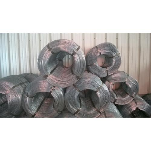 Cívka drátu cca 500 - 550 kg pro elektrické ohradníky 3,15 mm, cena za 1 kg Cívka drátu cca 600 - 650 kg pro elektrické ohradníky 2,2 mm, CZ 160, cena za 1 kg