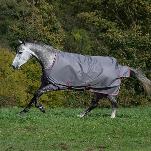 Nepromokavá deka Bucas Freedom AW 2025/25, 150 g, šedá - vel. 135/185 cm Deka nepromok. Bucas Freedom AW 25/26, 150g, šedá, vel. 135