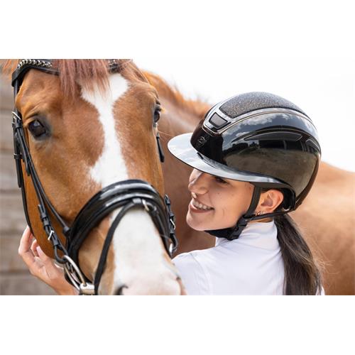 Jezdecká přilba Covalliero Elite Polo Gloss, černá - vel. 56-58 cm Přilba Covalliero Elite Polo Gloss, černá, vel. 56-58 cm