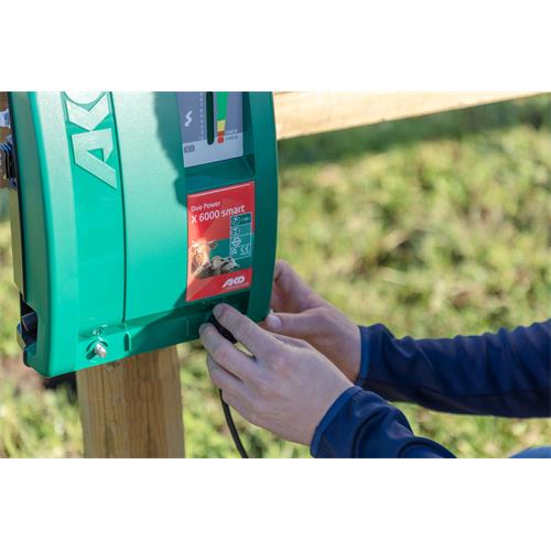 Zdroj pro elektrický ohradník AKO DUO-Power X 6000 smart GPS, kombinovaný, 5 J Zdroj pro elektrický ohradník AKO DUO-Power X 6000 smart GPS, kombinovaný, 5 J