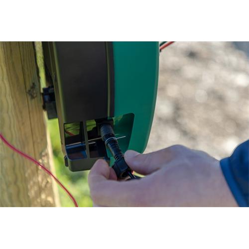 Zdroj pro elektrický ohradník AKO DUO-Power X 6000 smart GPS, kombinovaný, 5 J Zdroj pro elektrický ohradník AKO DUO-Power X 6000 smart GPS, kombinovaný, 5 J