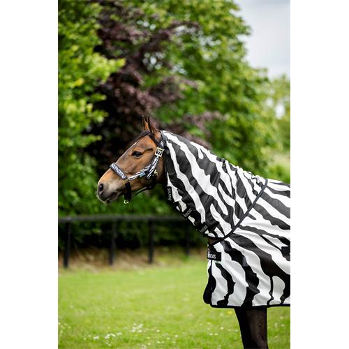 Síťovaná deka proti hmyzu Bucas Buzz-Off SS 26, zebra - vel. 145 cm Síťová deka s krkem Bucas Buzz-Off SS 26, zebra, vel. 145
