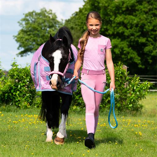 Síťovaná deka proti hmyzu QHP Rosalynn, SS 26 Cheery pink, růžová - vel. 115 cm Síťová deka QHP Rosalynn SS 26, růžová, vel. 115 cm
