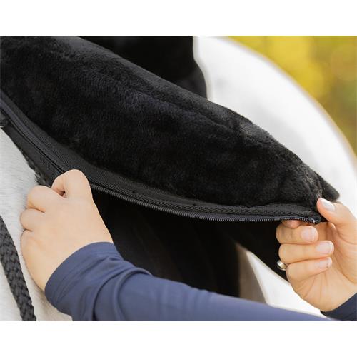 Jezdecký pad QHP Soft, s beránkem, černý, vel. Full Jezdecký pad QHP Soft, s beránkem, černý, vel. Full
