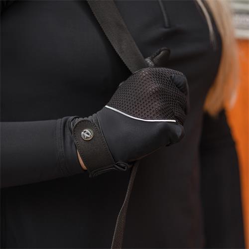 Jezdecké rukavice QHP Air-flow S/S 2025, černé - vel. S Rukavice jezdecké letní Air-flow QHP SS 2025, černé, S