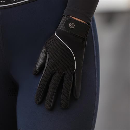 Jezdecké rukavice QHP Air-flow S/S 2025, černé - vel. XL Rukavice jezdecké letní Air-flow QHP SS 2025, černé, XL