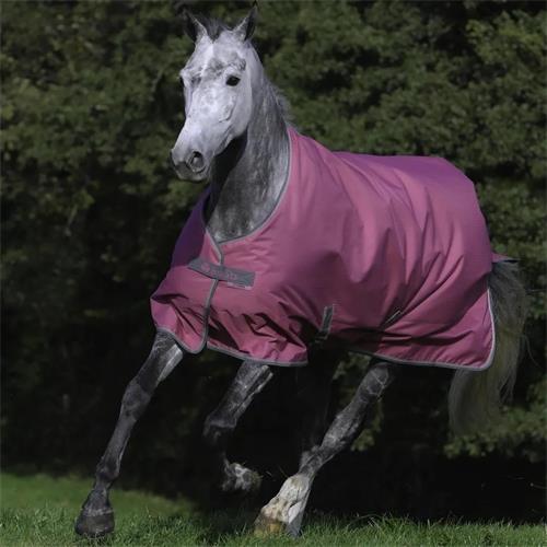 Nepromokavá deka Bucas Freedom Light AW 2025/26, 0g, růžová - vel. 155/205 cm Deka nepromok. Bucas Freedom Light AW 25/26, růžová, vel. 155