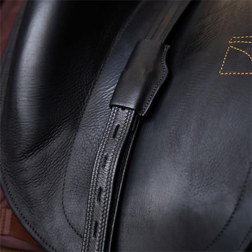 Kožené třmenové řemeny IRH Monoleaf, černé - 70 cm Třmenové řemeny IRH Monoleaf, kožené, černé, 70 cm