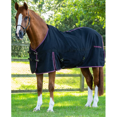 Stájová deka Premier Equine Barasso, černá - vel. 135 cm Deka stájová Premier Barasso, černá, vel. 135 cm