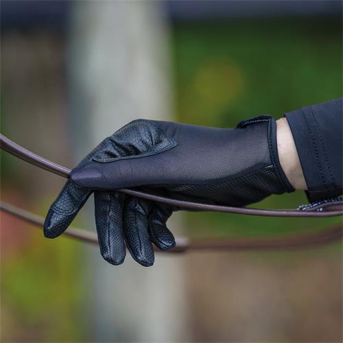 Jezdecké rukavice QHP Solares S/S 2025, černé - vel. L Letní jezdecké rukavice Solares QHP SS 2025, černé, L