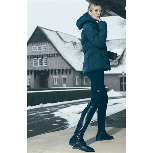Dámská zimní bunda Pikeur Athleisure Quilted, AW 26/27, petrolejová - vel. 36 Dámská bunda Pikeur Athleisure Quilted, AW 26/27, petrol, vel. 36