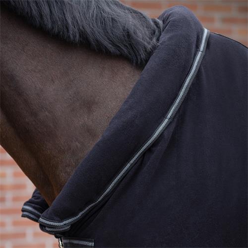 Odpocovací deka s krkem QHP Terry-Dry, černá - vel. 115/155 cm Deka odpocovací s krkem QHP Terry-Dry, černá, vel. 115/155 cm