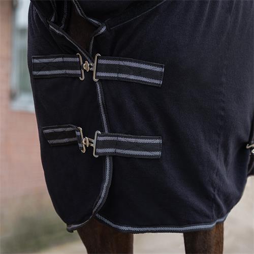 Odpocovací deka s krkem QHP Terry-Dry, černá - vel. 135/185 cm Deka odpocovací s krkem QHP Terry-Dry, černá, vel. 135/185 cm