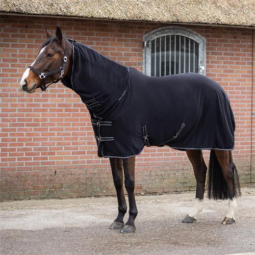 Odpocovací deka s krkem QHP Terry-Dry, černá - vel. 155/205 cm Deka odpocovací s krkem QHP Terry-Dry, černá, vel. 155/205 cm
