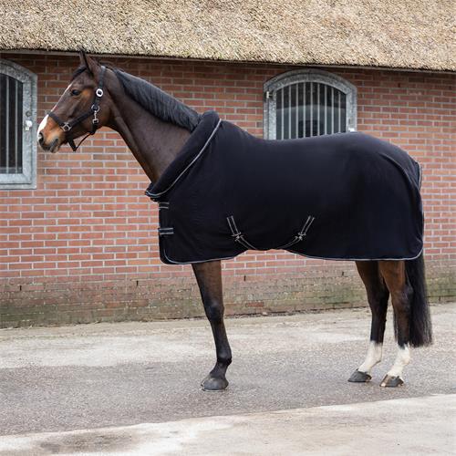 Odpocovací deka s krkem QHP Terry-Dry, černá - vel. 155/205 cm Deka odpocovací s krkem QHP Terry-Dry, černá, vel. 155/205 cm