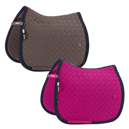 Drezurní podsedlová dečka Eskadron Pro Soft Crystal Dynamic, AW 26/27, DR - růžová Drezurní podsedlová dečka Eskadron Pro Soft Crystal Dynamic, AW 26/27, růžová, DR