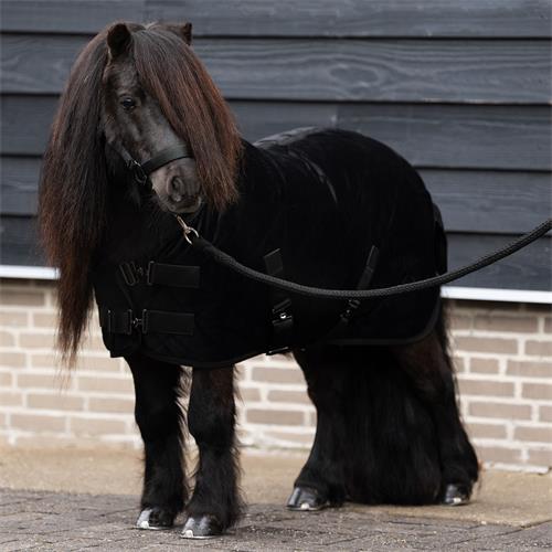 Stájová deka HVP Sacha, AW 26/27, Pony, černá - vel. 100/135 cm Stájová deka HVP Sacha, AW 26/27, černá, vel. 100/135cm