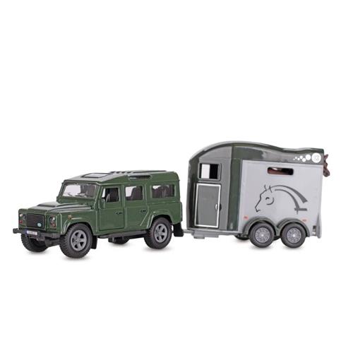 Auto Land Rover- kov, s přívěsem pro koně Auto Land Rover- kov, s přívěsem pro koně