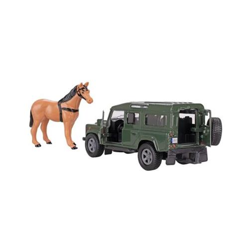 Auto Land Rover- kov, s přívěsem pro koně Auto Land Rover- kov, s přívěsem pro koně
